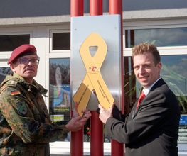 Verleihung Gelbe Schleife - In Solidarität mit unseren Soldatinnen und Soldaten.jpg