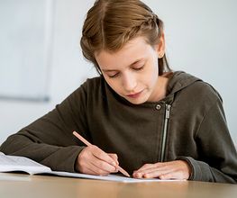 Mit den Ferienkursen bei Erste Nachhilfe Kaarst kann auch Ihr Kind die unterrichtsfreie Zeit nutzen, um Lerninhalte in aller Ruhe zu wiederholen und Wissenslücken zu schließen.