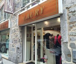 Laury Boutique image 2
