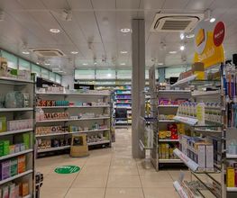 intérieur-de-la-pharmacie-sun-store-clarens