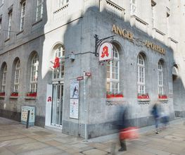 Aussenansicht der Anger-Vital-Apotheke