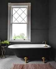 Century 21 Delia Realty Group image 7