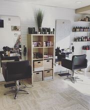 Natural Coiffure image 1