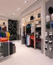 Lacoste Saint Lazare image 1