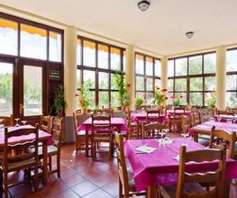 hostal-rural-labella-restaurante-02.jpg