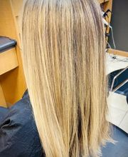 Fantastic Sams Cut & Color image 20