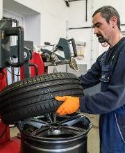 Premio Reifen + Autoservice Funke GmbH Bild 2