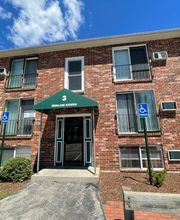Highland Estates Apartments - A Red Oak Apartment Homes Community image 12