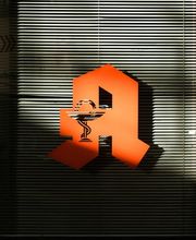 Aussenansicht der Löwen-Apotheke