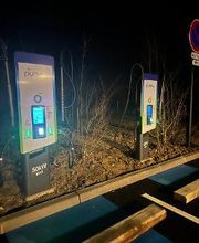 bp pulse Charging Station image 7