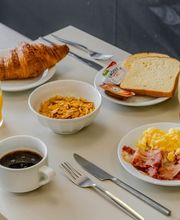 B&B HOTEL Cambrai image 3