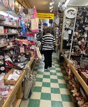 Dick's 5 & 10 image 3