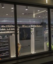 en-dehors-de-la-pharmacie-amavita-neyruz