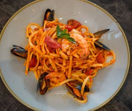 La Terrazza Bellinzona, Ristorante & Pizzeria - Snack Bar Bild 12