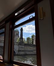 Blick aus dem Salon auf die Spree