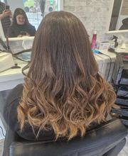 Lahna Coiffure image 11