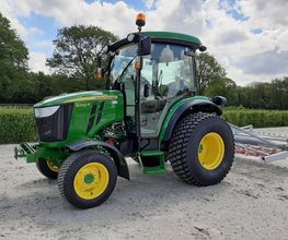 John Deere Dealer, Tuin,- park en golfbaanmachines
Gazonmaaiers, zitmaaiers, tractoren, gators, golfbaanmachines