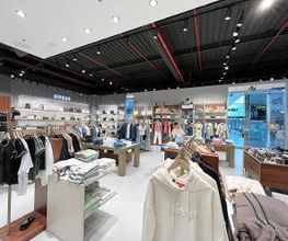 GUESS imagen 5