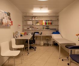 dienstzimmer-amavita-apotheke-ittigen