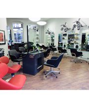 Über-Haupt Friseurstudio Bild 1