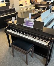 Ausstellung Digitalpianos im Pianohaus Kemp in Bielefeld