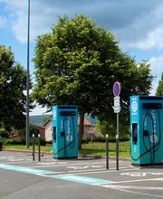 EVzen Station de recharge Super U Pont de Vaux Saint Bénigne