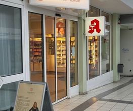 Aussenansicht der Rosen-Apotheke