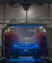 Jilly's Car Wash - Mequon image 2
