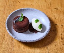 Fondant au chocolat et tahini, Ottolenghi Geneva