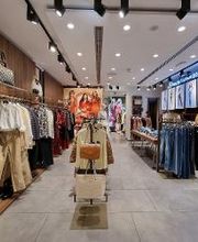 GUESS immagine 3