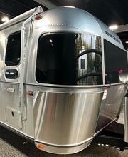 Woodland Airstream image 5