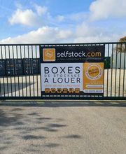 Selfstock.com Landivisiau image 9