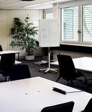 WISS Schulen für Wirtschaft Informatik Immobilien Bild 4