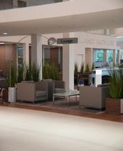 Land Rover Novi waiting area.
