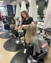 Fantastic Sams Cut & Color image 9