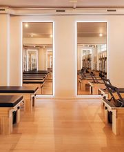 Red and Red Specialty Coffee & Reformer Pilates Bild 9