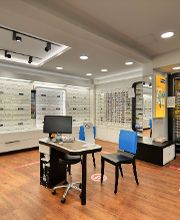 Opticien Paris - Optic 2000 - Métro Plaisance image 1