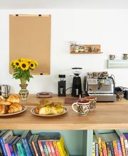 Cozy Place | books & coffee Bild 8