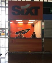 Sixt Alquiler De Coches Y Furgonetas en el  Aeropuerto El Prat