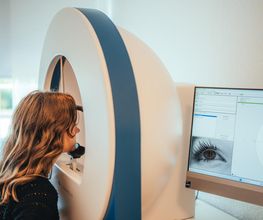 Augenuntersuchung bei Prof. Dr. Thomas Bertelmann - Augenarztpraxis Wetzlar ocularis.pro