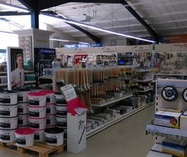 Standortbild Innenraum Lager MEGA eG Offenburg, Großhandel für Maler, Bodenleger und Stuckateure