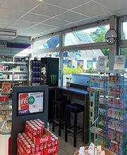 OIL! Tankstelle Bild 8