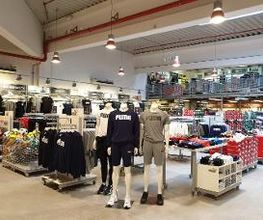 PUMA Outlet Elsendorf Bild 2