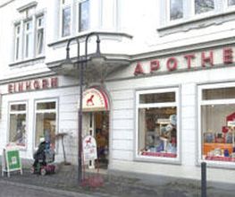 Aussenansicht der Einhorn-Apotheke