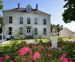 Logis Hostellerie le Châtel image 3