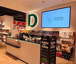 Auf dem Bild ist die Kasse aus der Deichmann-Filiale in Überlingen zu sehen.