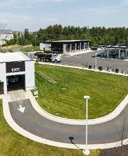 
Get a car wash at Splash In located at 24755 Gum Spring Rd, Chantilly, VA! Don’t forget to grab some food inside at our café!