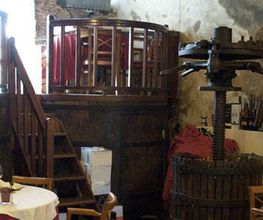 restaurante-1789-escaleras-02.jpg