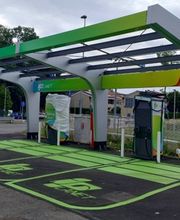 IPLANET Ricarica in sicurezza in modalità ultra fast per tutti i veicoli elettrici.