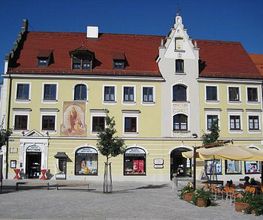 Aussenansicht der Marien-Apotheke